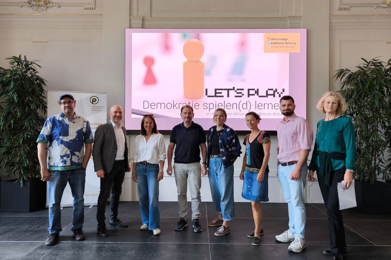 Gruppenbild im Festsaal der PH Steiermark