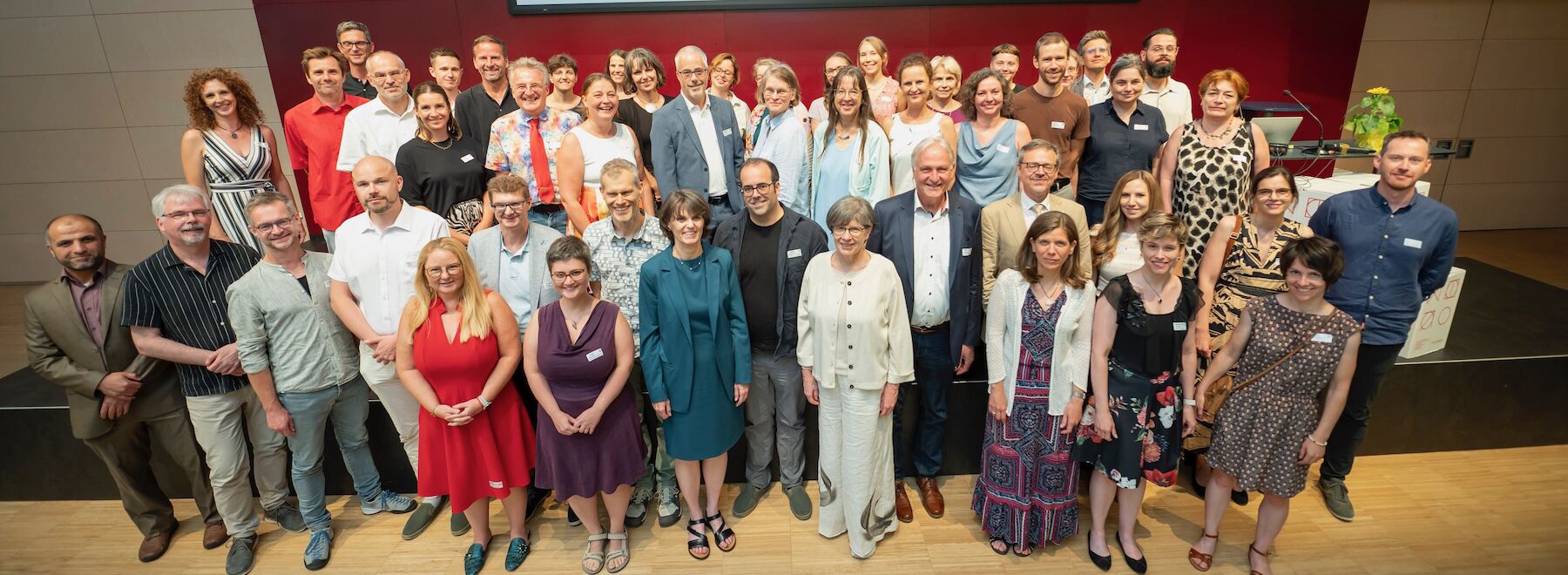 Gruppenfoto: Mitwirkende der Didaktikwerkstatt im Festsaal
